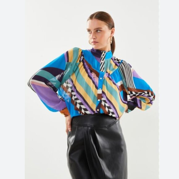 Suncoo Paris Lyric Graphic Print Snap Front Blouse Multi Color Size Medium NWT - Picture 1 of 11